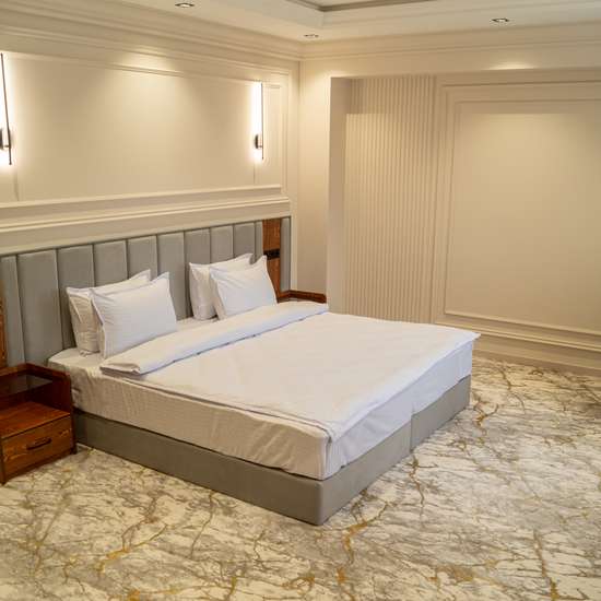 Room photo Meridian Plaza  by Reikartz